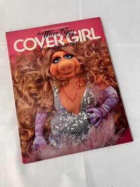 RARE Vintage 1981 Muppets MISS PIGGY Cover Girl Fantasy Calendar in Folder Cover